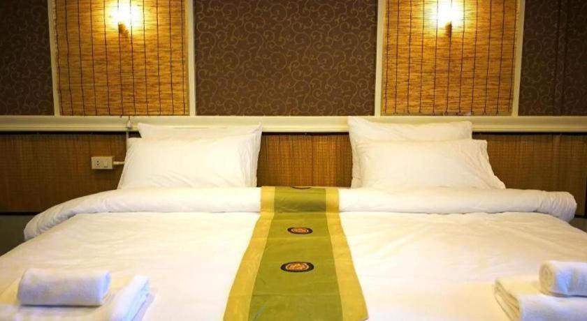 Thousand-Ten Thousand Hotel Bangkok Zewnętrze zdjęcie